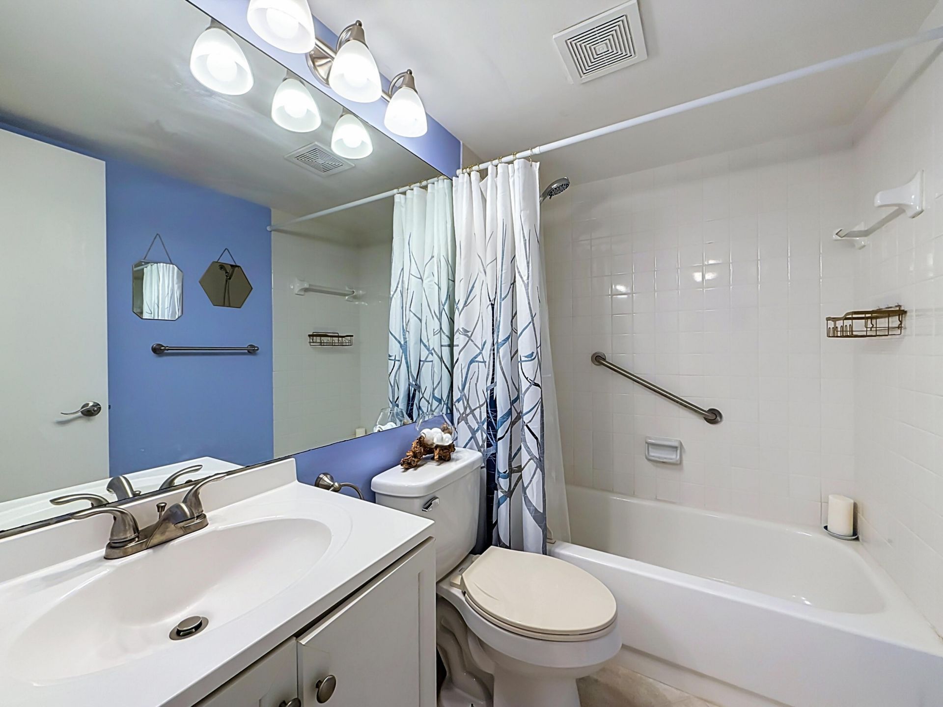6219 Coral Lake Drive, Unit 207, Margate, FL 33063 Photo