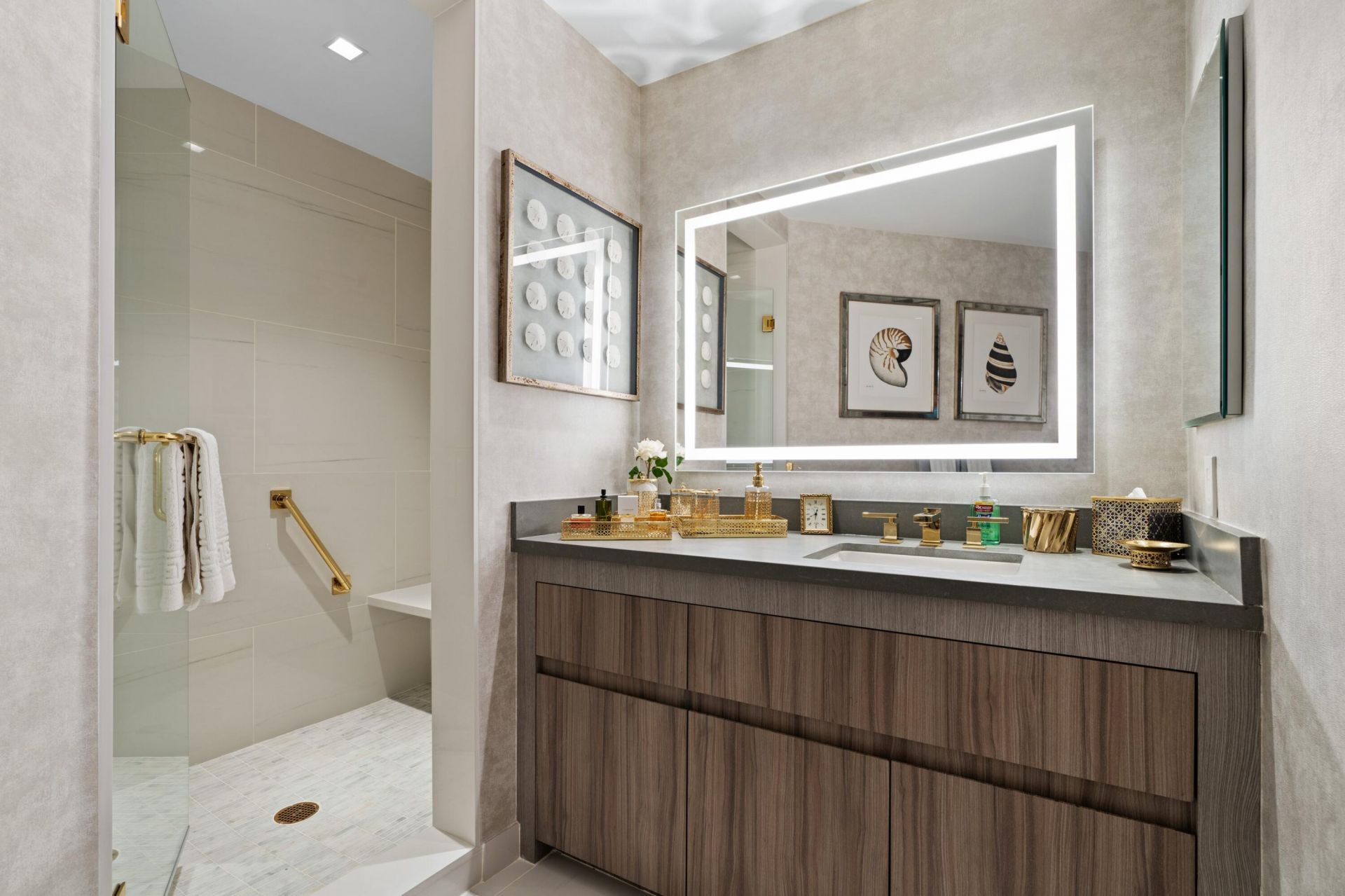 622 N Flagler Drive, Unit 204, West Palm Beach, FL 33401 Photo
