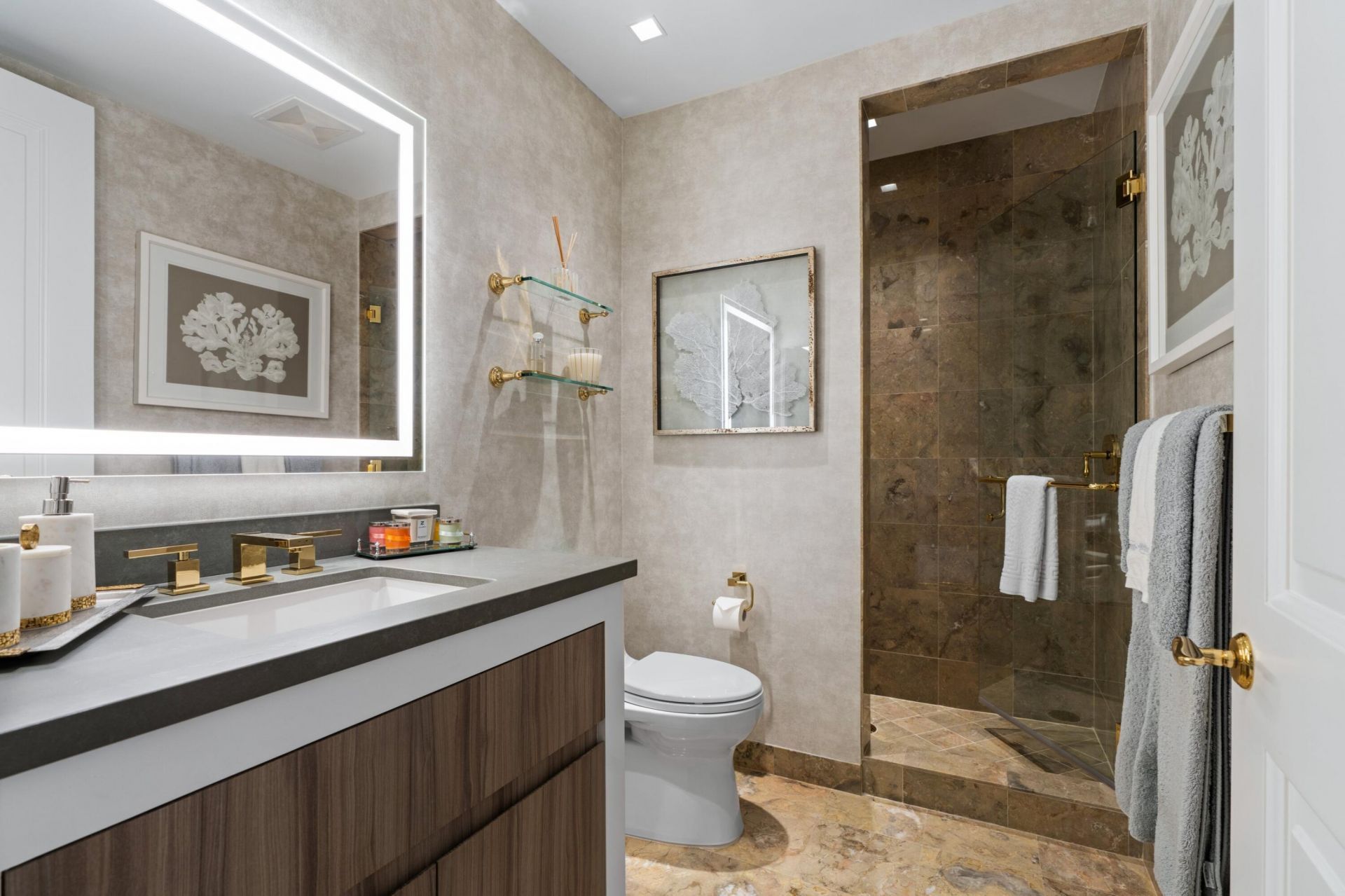 622 N Flagler Drive, Unit 204, West Palm Beach, FL 33401 Photo