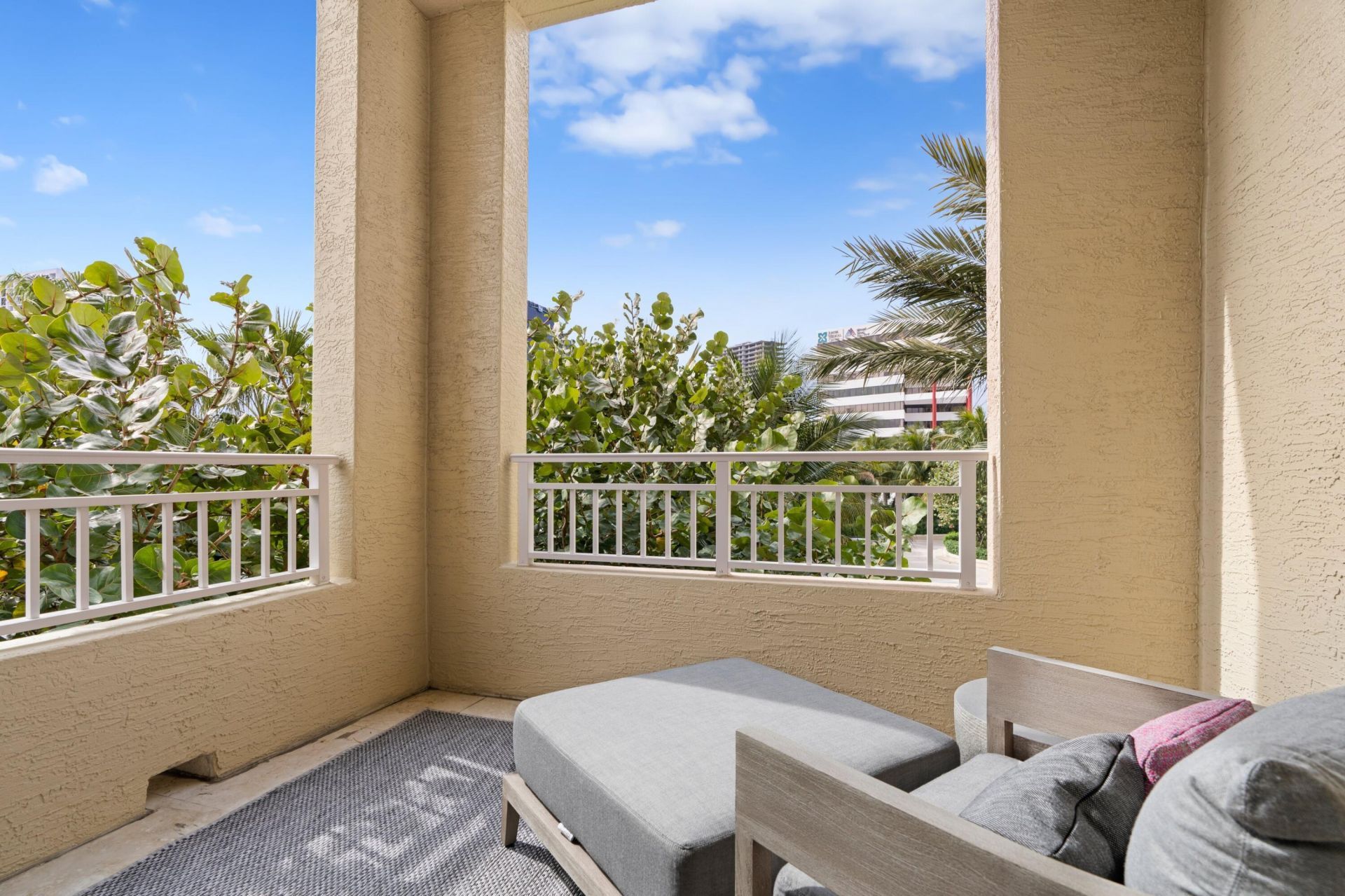 622 N Flagler Drive, Unit 204, West Palm Beach, FL 33401 Photo