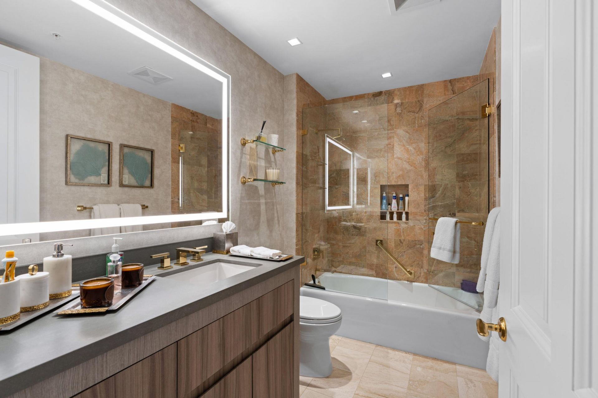622 N Flagler Drive, Unit 204, West Palm Beach, FL 33401 Photo