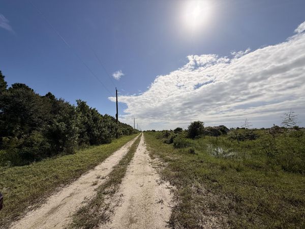 2348 Cabbage Lane, Okeechobee, FL 34974
