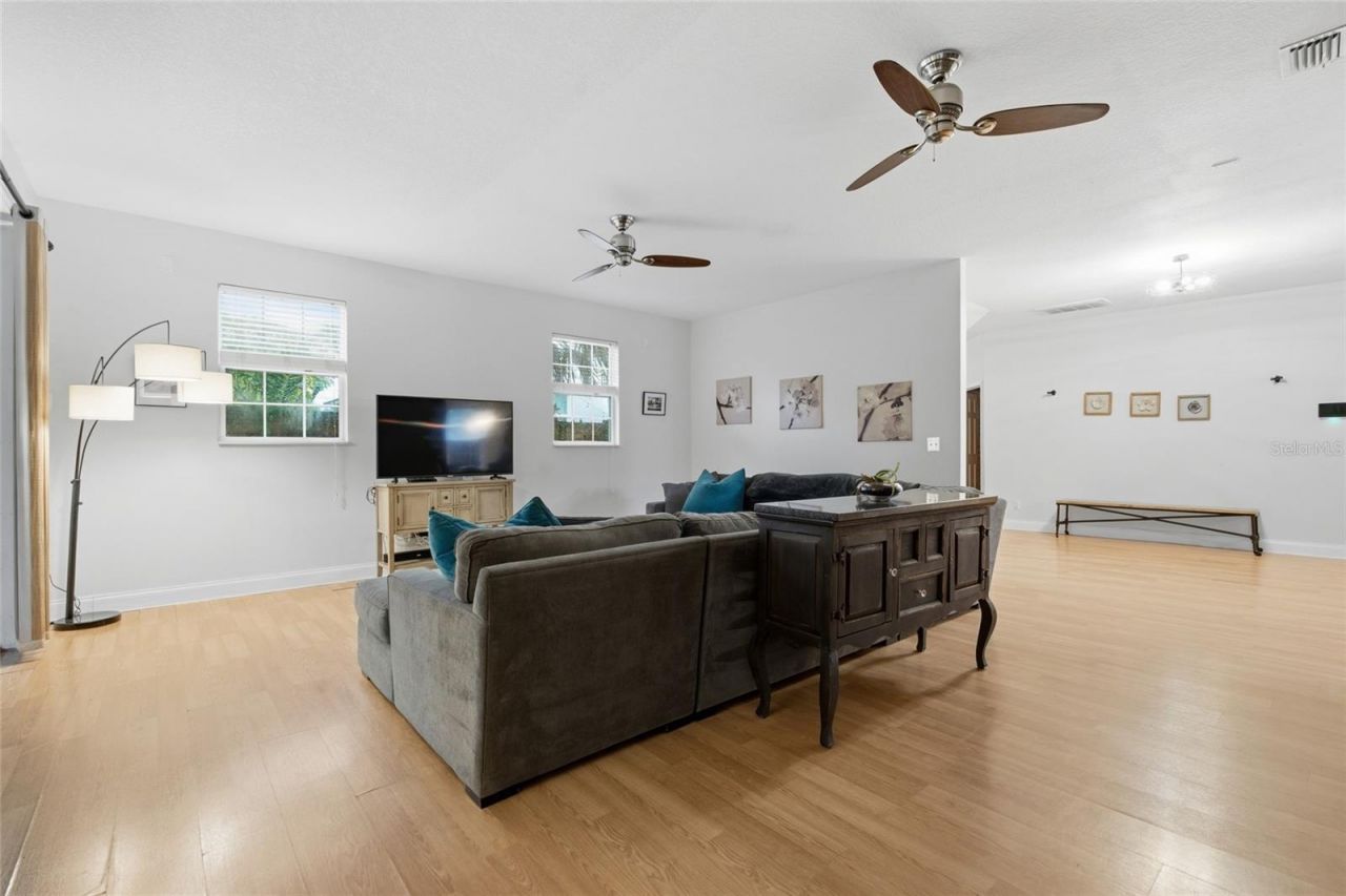 4521 Juanita Way S, Saint Petersburg, FL 33705 Photo