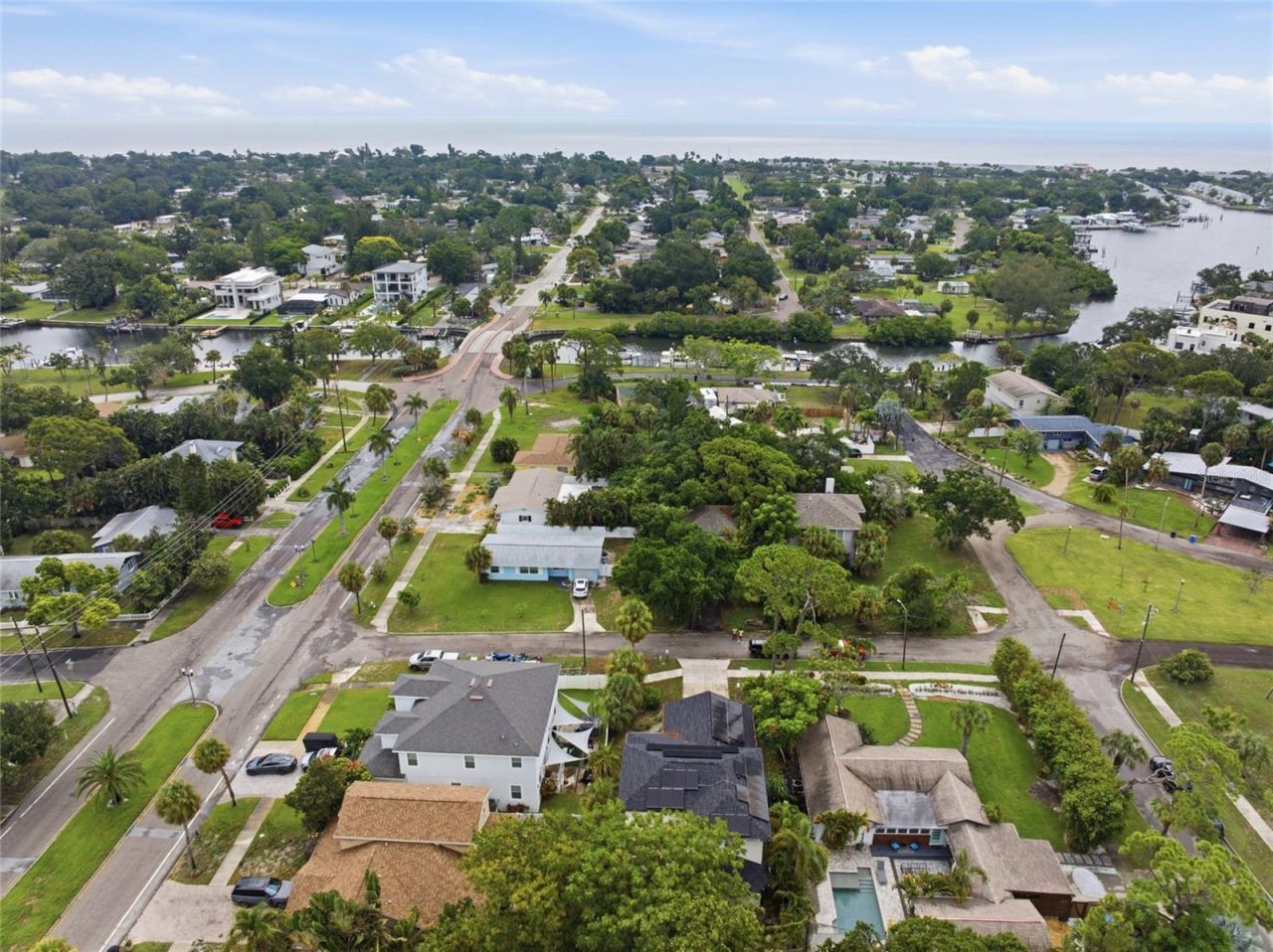 4521 Juanita Way S, Saint Petersburg, FL 33705 Photo