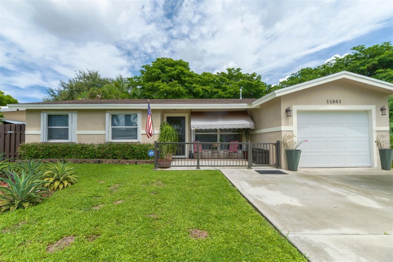 11841 NW 33rd Street, Sunrise, FL 33323 Photo