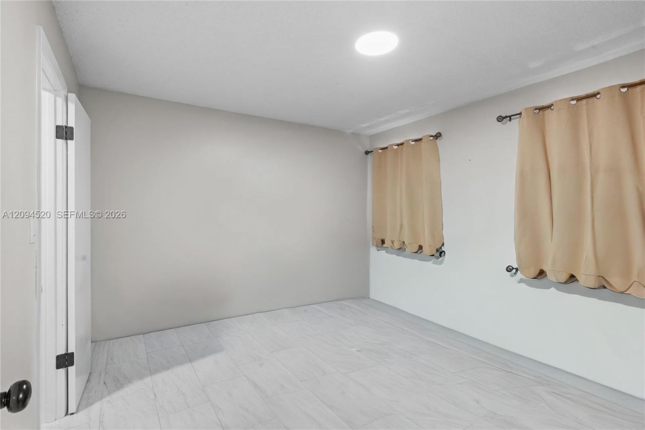 2934 NW 94th St , Unit 2934, Miami, FL 33147 Photo