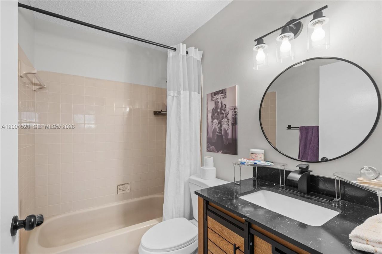 2934 NW 94th St , Unit 2934, Miami, FL 33147 Photo
