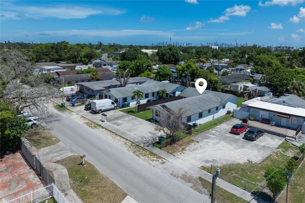 2934 NW 94th St , Unit 2934, Miami, FL 33147 Photo