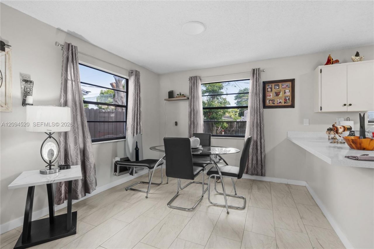 2934 NW 94th St , Unit 2934, Miami, FL 33147 Photo