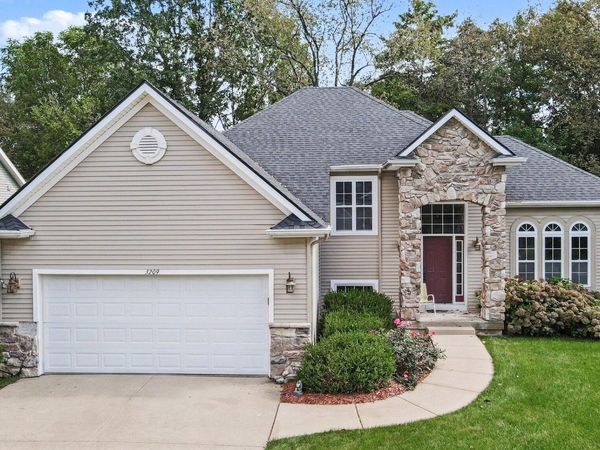 3209 Jacobs Circle, Kalamazoo, MI 49009