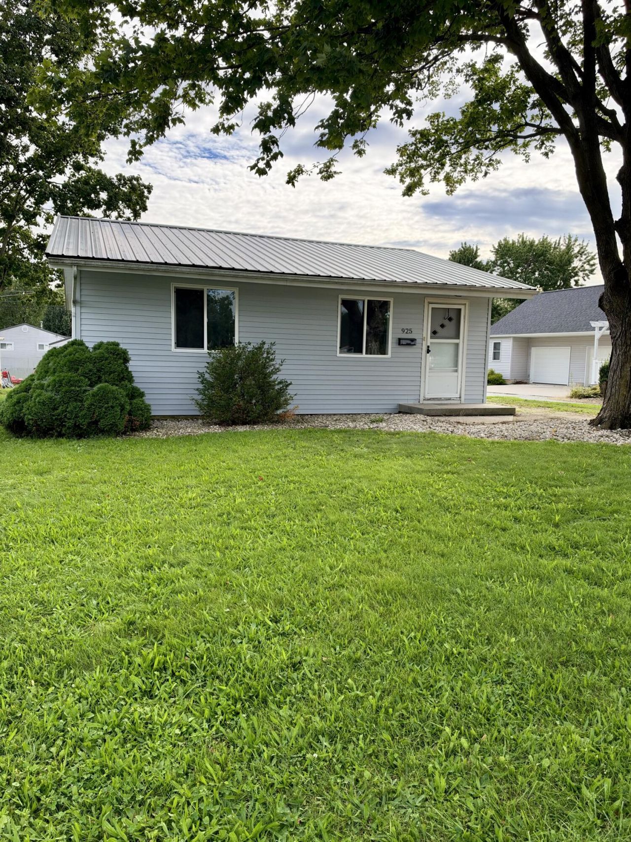 925 Motz Street, Saint Marys, OH 45885 Main Photo