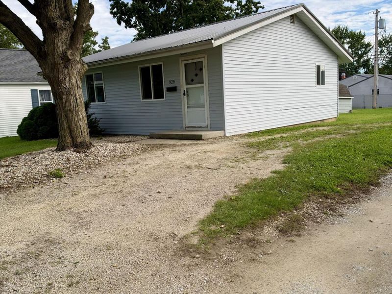 925 Motz Street, Saint Marys, OH 45885 Photo 3