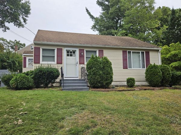13 Hancock St, Shrewsbury, MA 01545