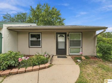 5855 Wolff Lane, Lincoln, NE 68521