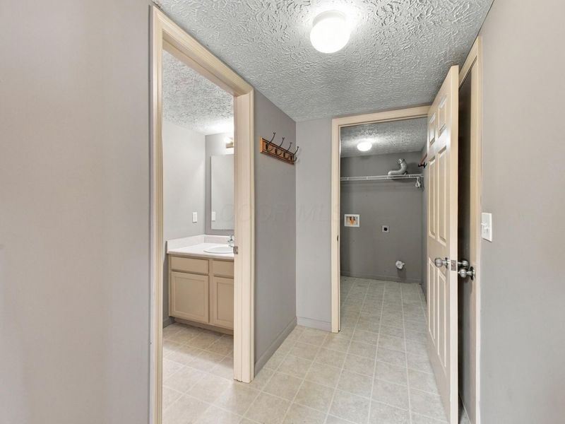 3919 Rosette Drive , Grove City, OH 43123 Photo 7