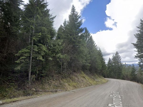 3000 E Half Round Bay Rd , Harrison, ID 83833