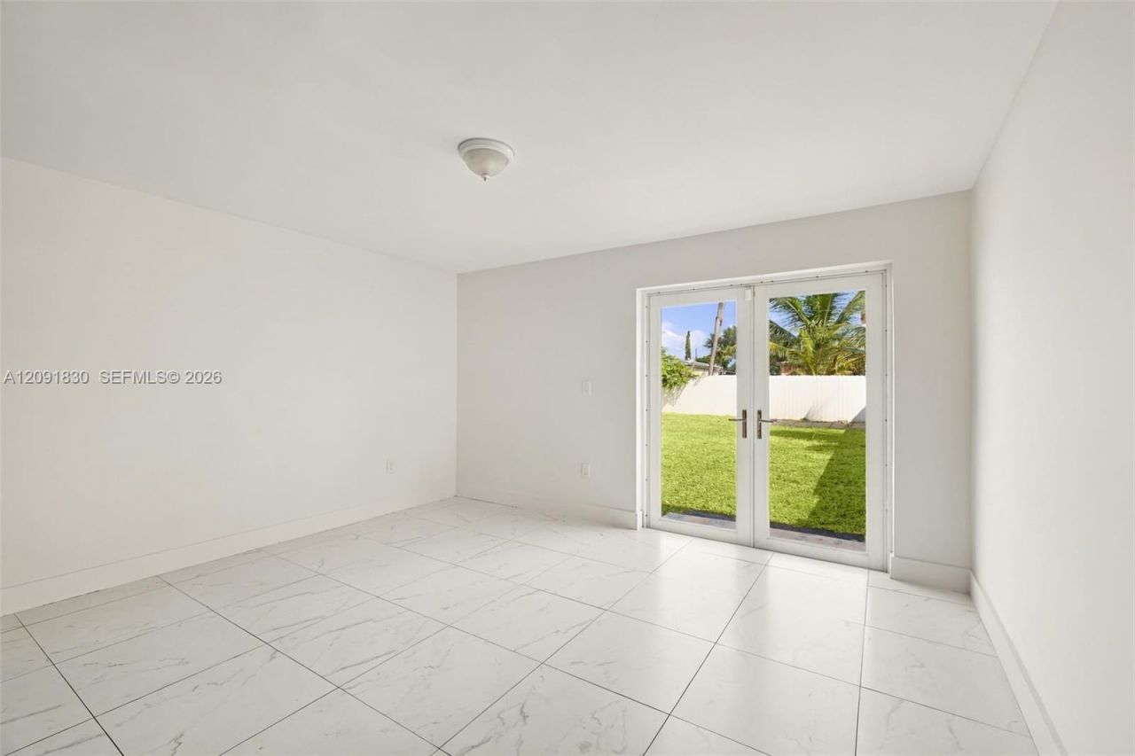 523-525 NW 106th St, Miami, FL 33150 Photo