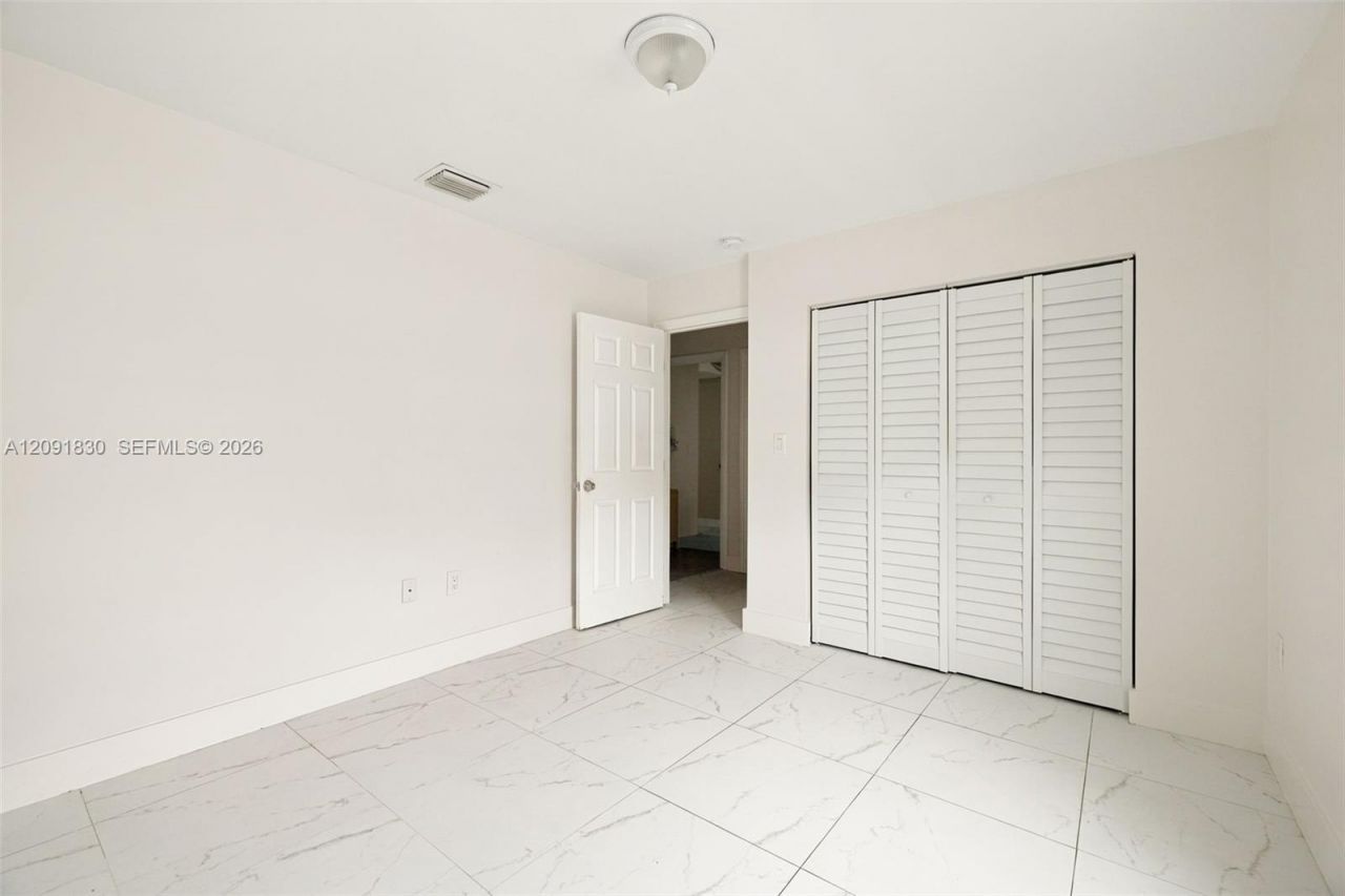523-525 NW 106th St, Miami, FL 33150 Photo