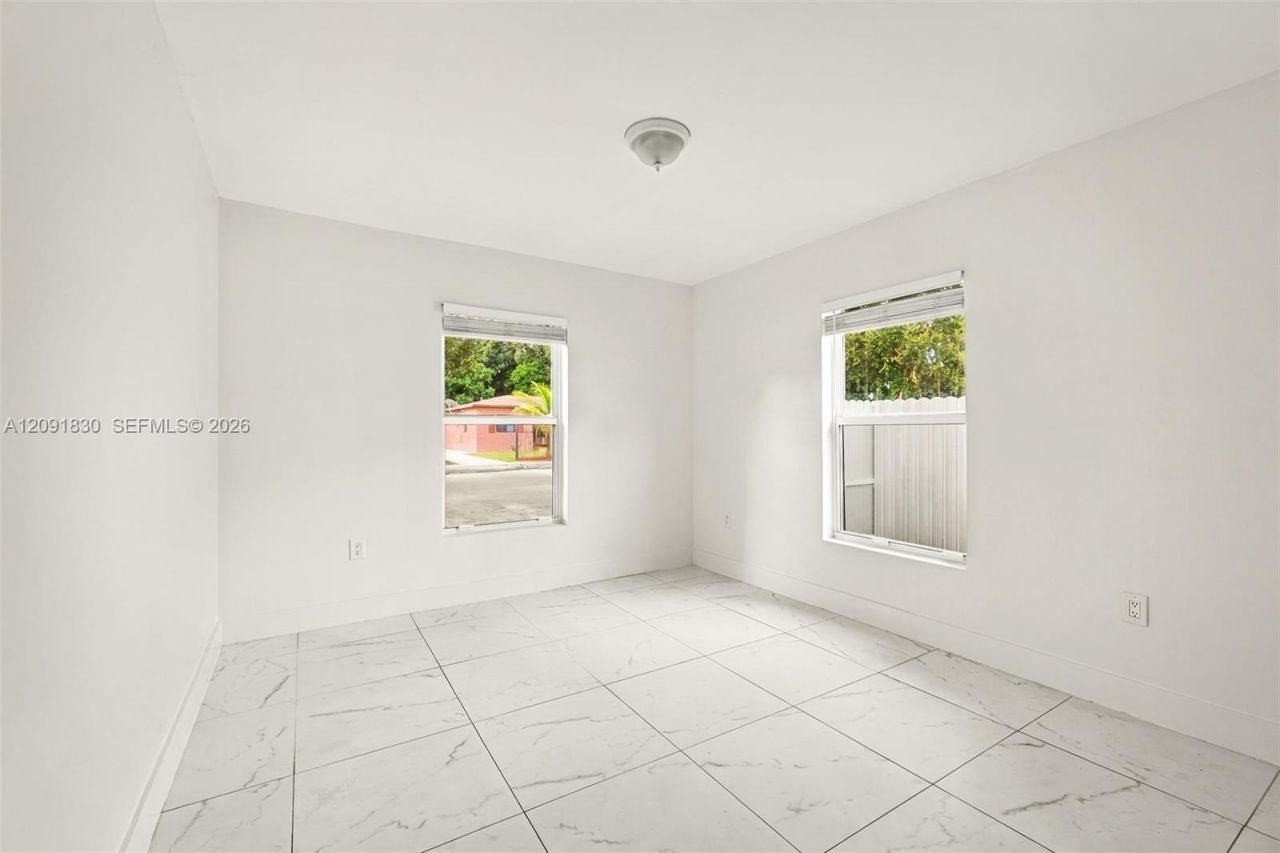 523-525 NW 106th St, Miami, FL 33150 Photo