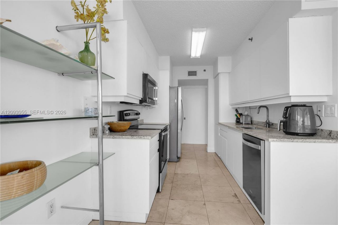 7330 Ocean Ter , Unit 10-A, Miami Beach, FL 33141 Photo