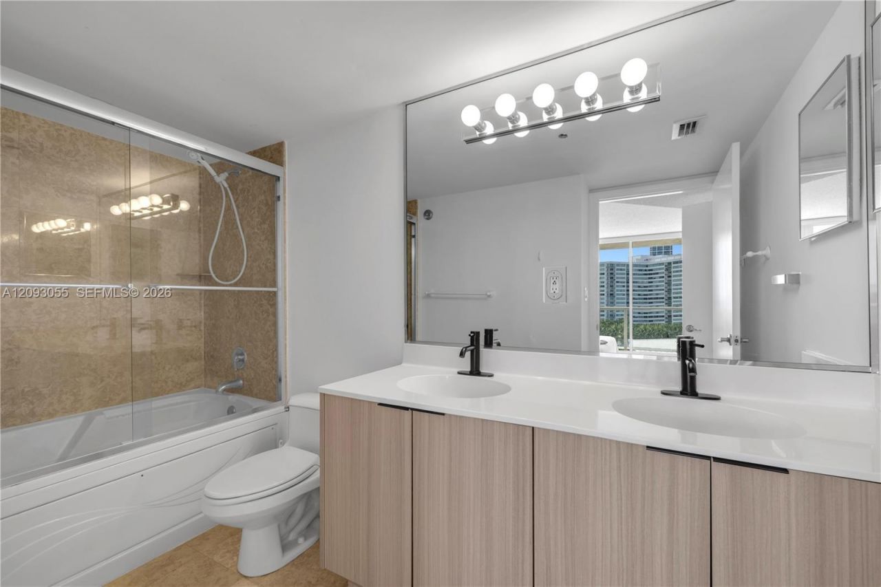 7330 Ocean Ter , Unit 10-A, Miami Beach, FL 33141 Photo