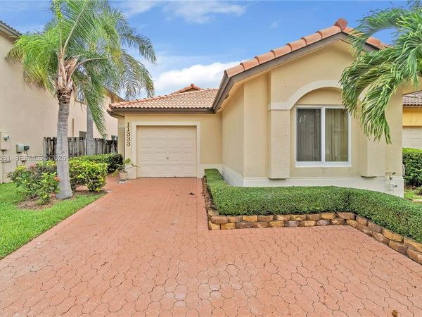 11333 NW 52nd Ln , Doral, FL 33178