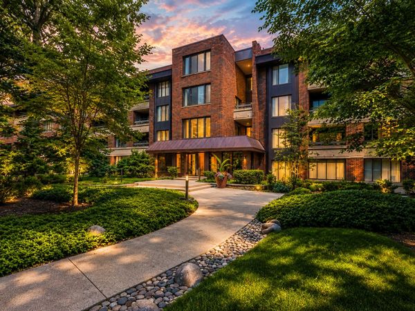 1401 Burr Oak Road , Unit 201C, Hinsdale, IL 60521