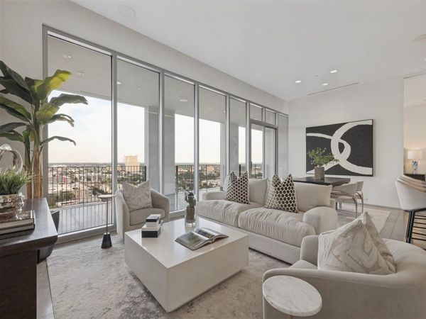 1717 Arts Plaza, Unit 1804, Dallas, TX 75201