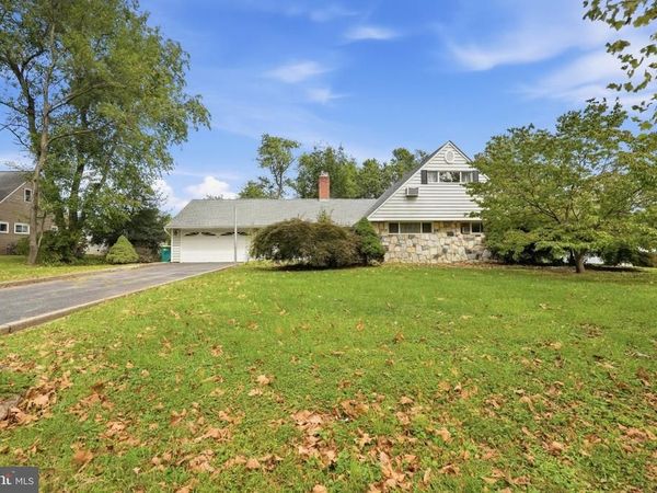 6 SECKELPEAR ROAD , LEVITTOWN, PA 19056