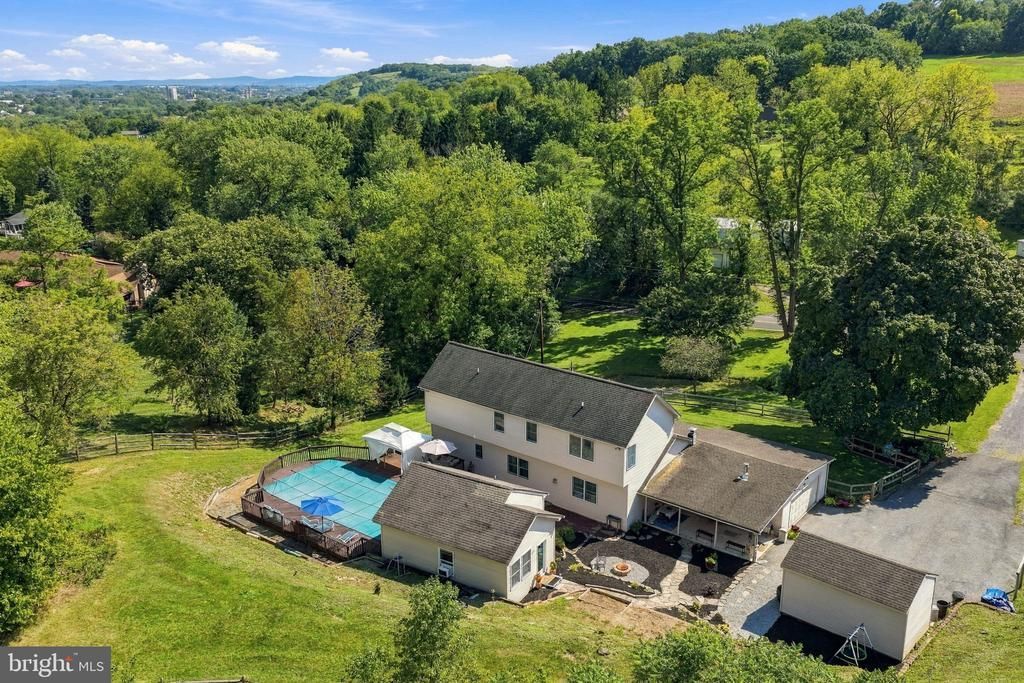 1255 CLEARVIEW ROAD , COPLAY, PA 18037