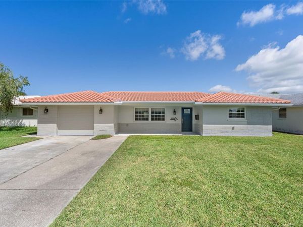 4105 TOPSAIL DRIVE , NEW PORT RICHEY, FL 34652