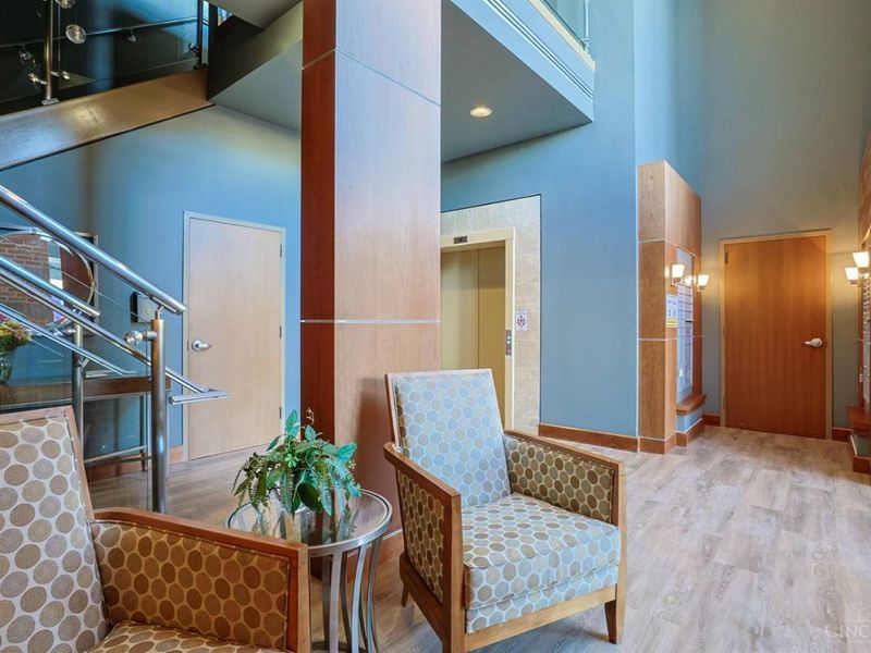 9348 Towne Square Avenue, Unit 15, Blue Ash, OH 45242 Photo 7