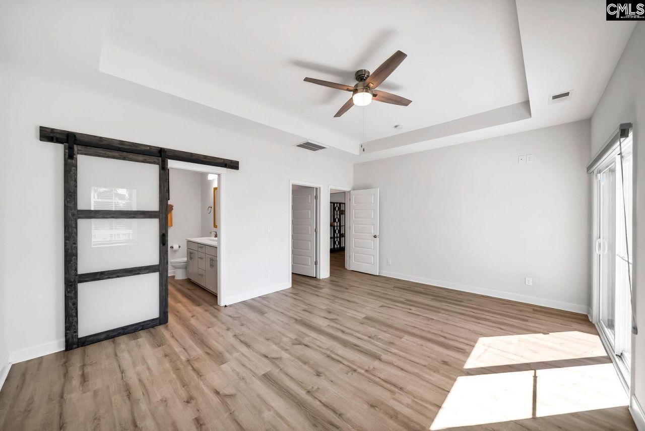 105 Somerset Court Photo 16