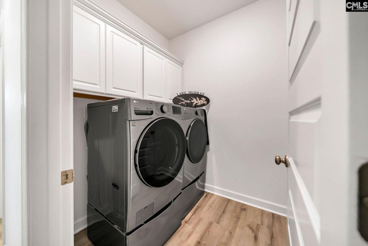105 Somerset Court Photo 24