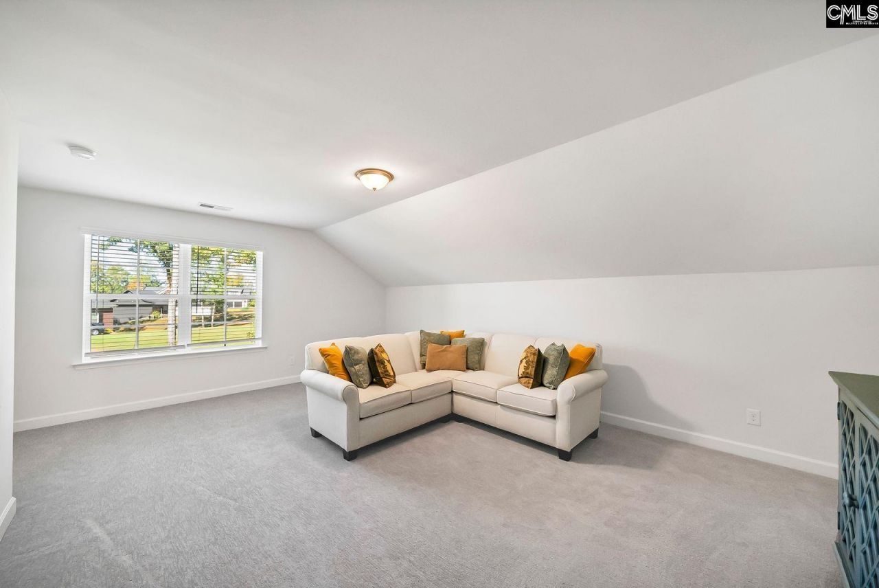 105 Somerset Court Photo 26