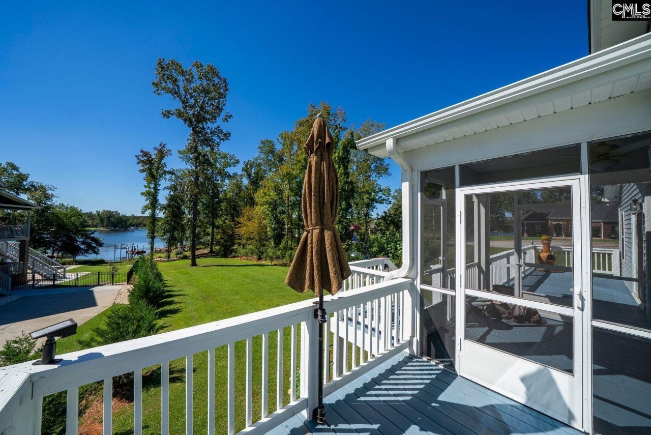 105 Somerset Court Photo 30