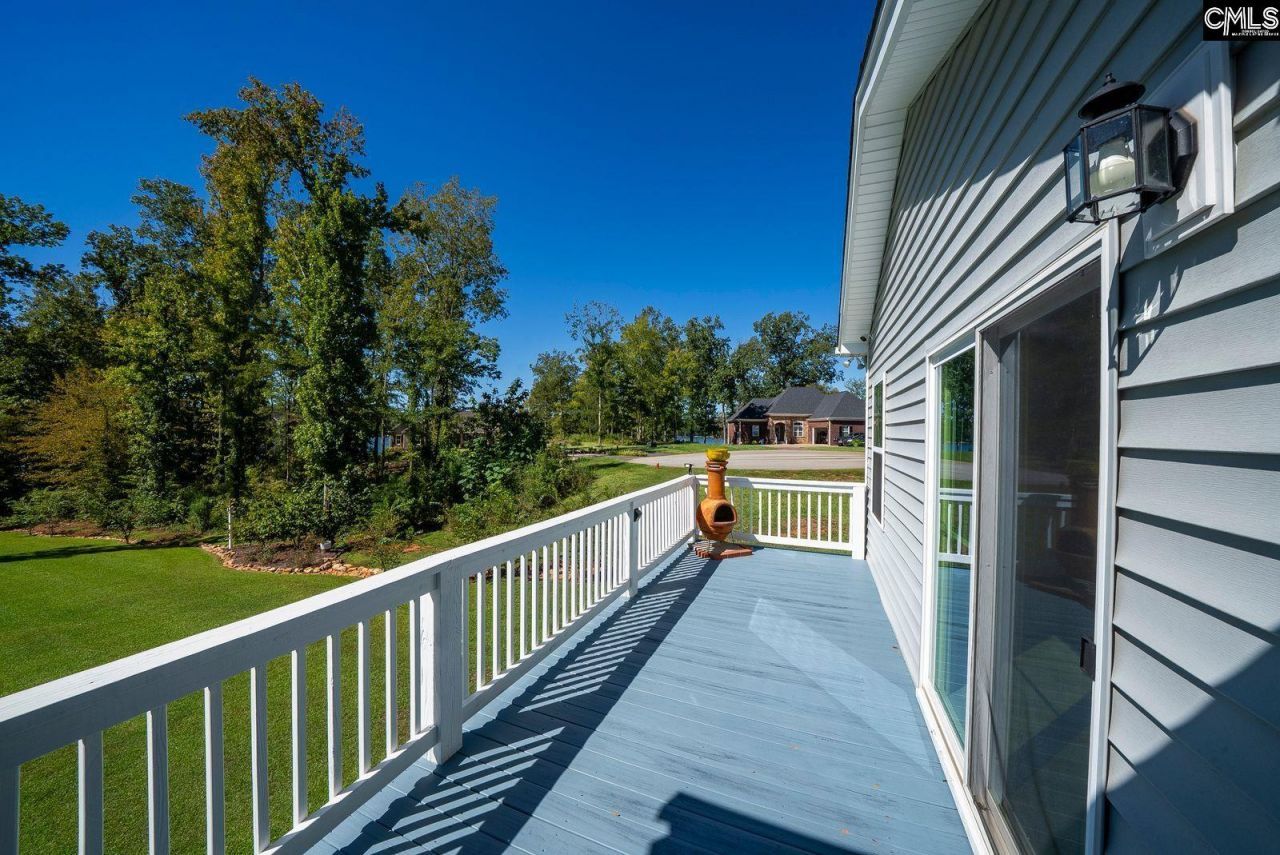 105 Somerset Court Photo 32