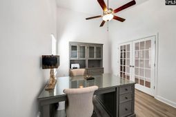 105 Somerset Court photo 4