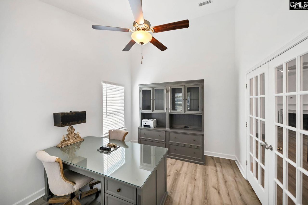 105 Somerset Court Photo 7