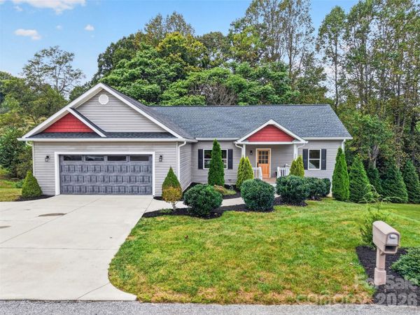 308 Beck Creek Circle , Flat Rock, NC 28731