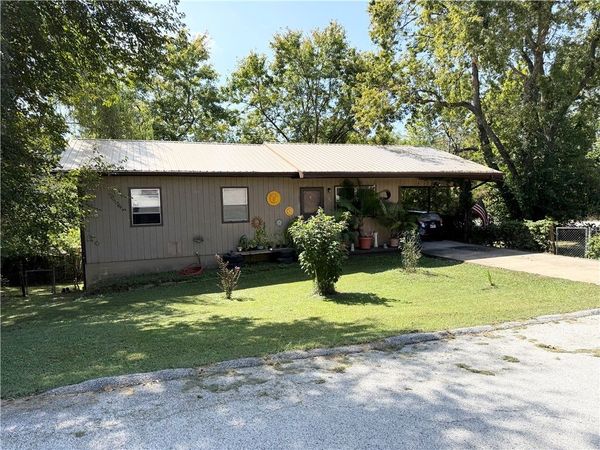 100 Jay Avenue , Harrison, AR 72601