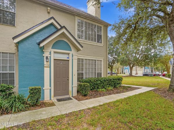 13703 N RICHMOND PARK Drive N, Unit 2109, Jacksonville, FL 32224