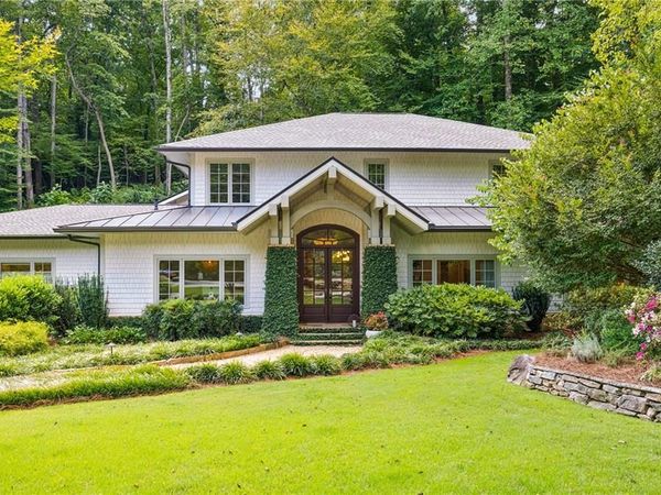 544 Hollydale Court NW, Atlanta, GA 30342