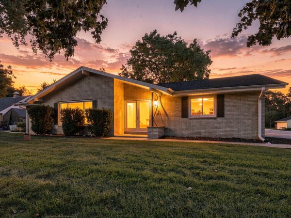 3920 Fiebrantz Dr, Brookfield, WI 53005