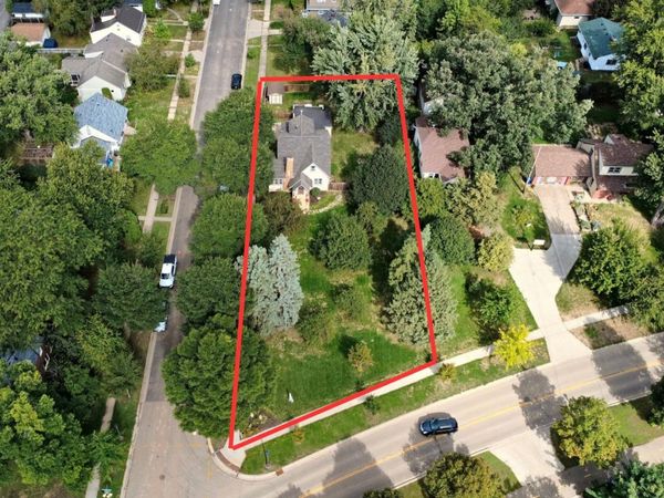 705 Wheelock Parkway W, Saint Paul, MN 55117