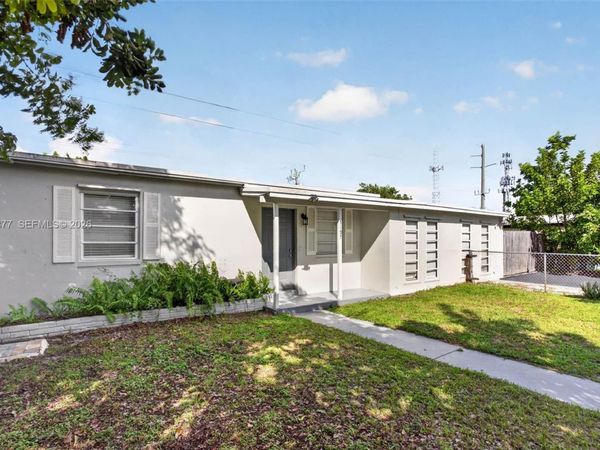 5197 NE 14th Ave , Pompano Beach, FL 33064