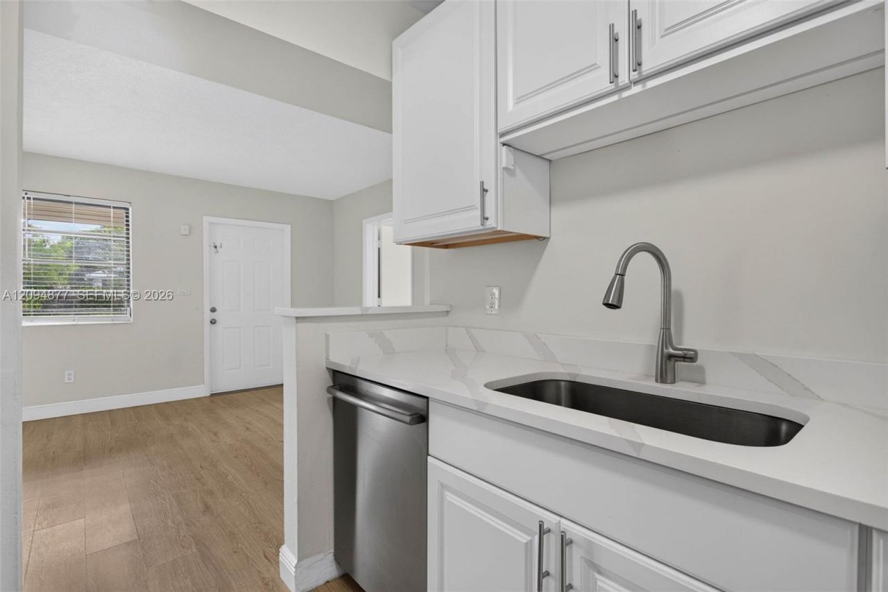 5197 NE 14th Ave, Pompano Beach, FL 33064 Photo