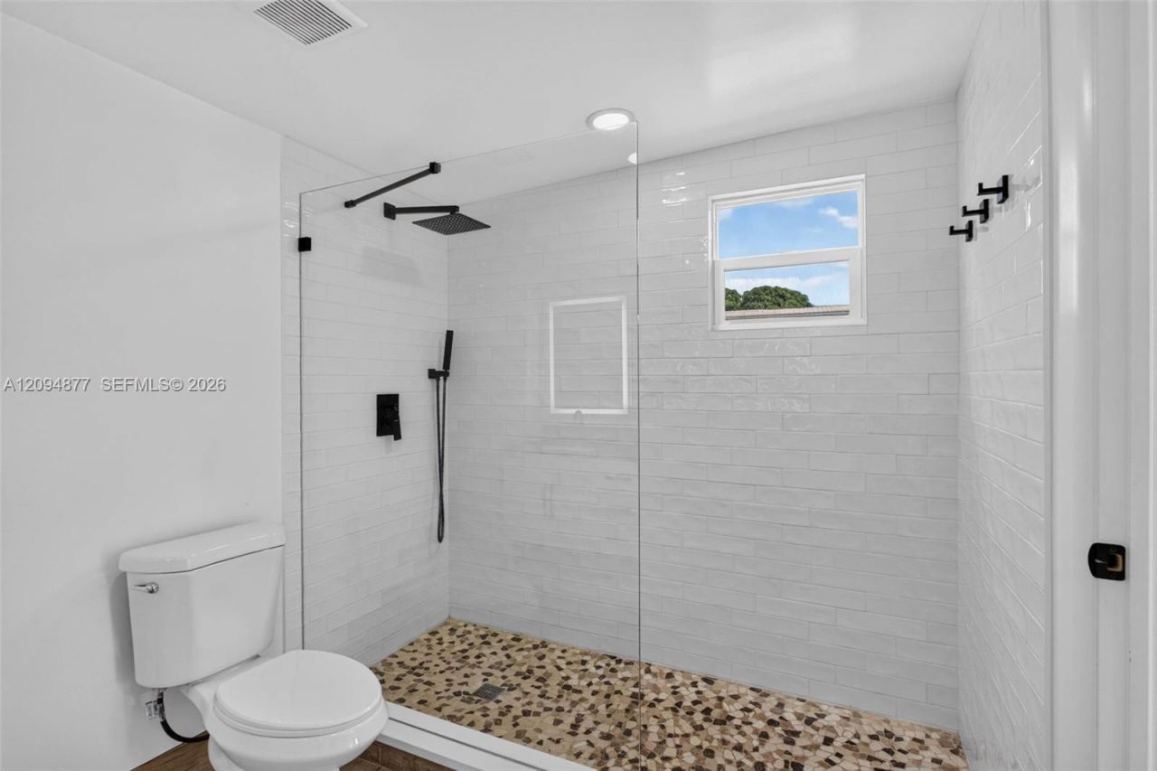 5197 NE 14th Ave, Pompano Beach, FL 33064 Photo