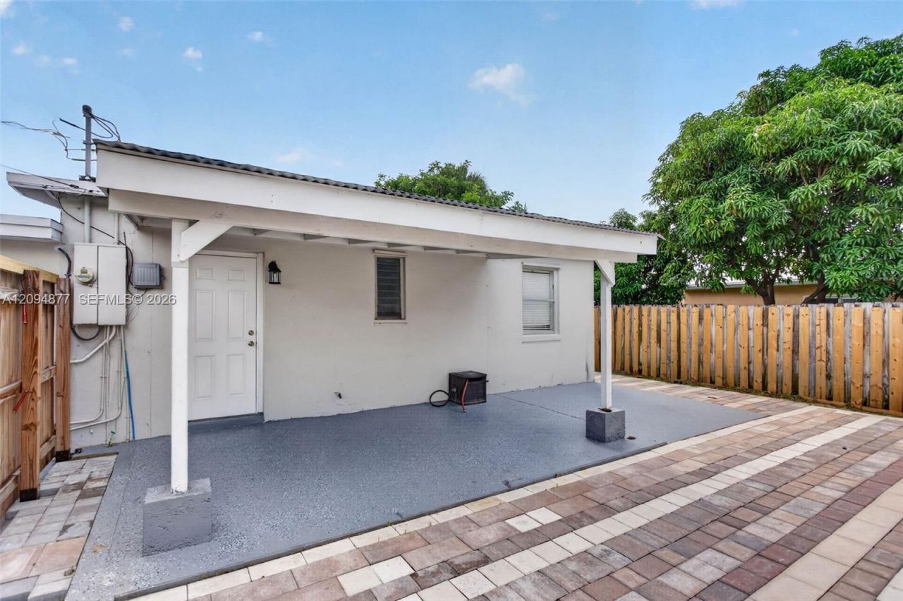5197 NE 14th Ave, Pompano Beach, FL 33064 Photo