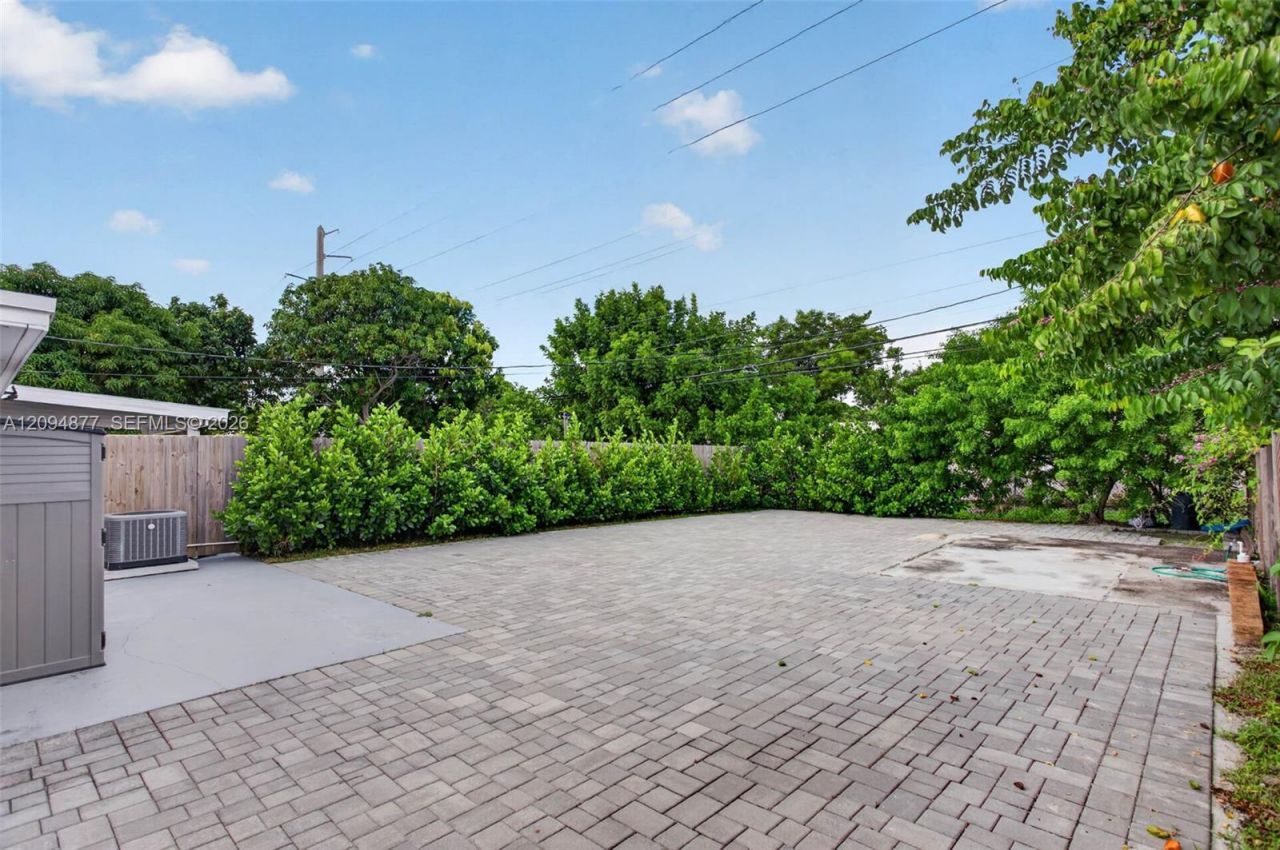 5197 NE 14th Ave, Pompano Beach, FL 33064 Photo